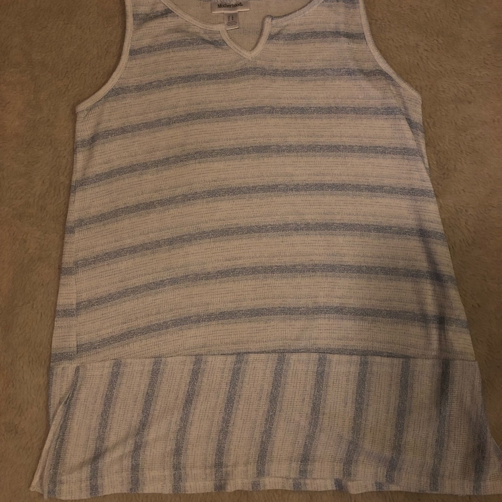 Maternity top size Large, motherhood maternity top